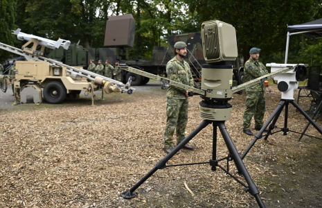 Un système anti-drone à Munster, en Allemagne, le 25 septembre 2025. (illustration) ( AFP / INA FASSBENDER )