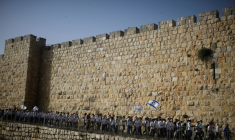 ISRAËL: UNE "MARCHE DES DRAPEAUX" À HAUT RISQUE PRÉVUE MARDI