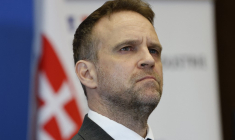 Marc Ferracci à Paris, le 27 février 2025. ( AFP / LUDOVIC MARIN )