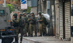 Des soldats israéliens lors d'une opération à Naplouse, en Cisjordanie occupée, le 27 août 2025 ( AFP / Jaafar ASHTIYEH )