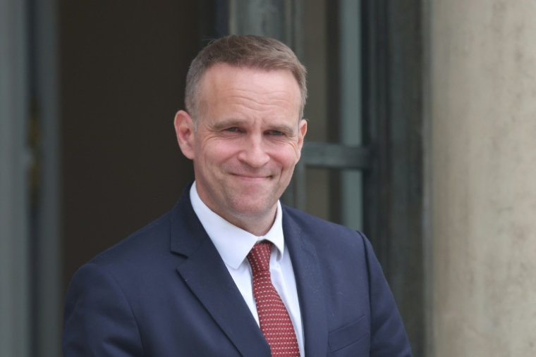 Le ministre démissionnaire de l'Industrie Marc Ferracci, ici le 3 septembre 2025 à Paris. ( AFP / Ludovic MARIN )