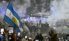 Les Argentins fêtent les finalistes du Mondial, sans Messi ni De Paul