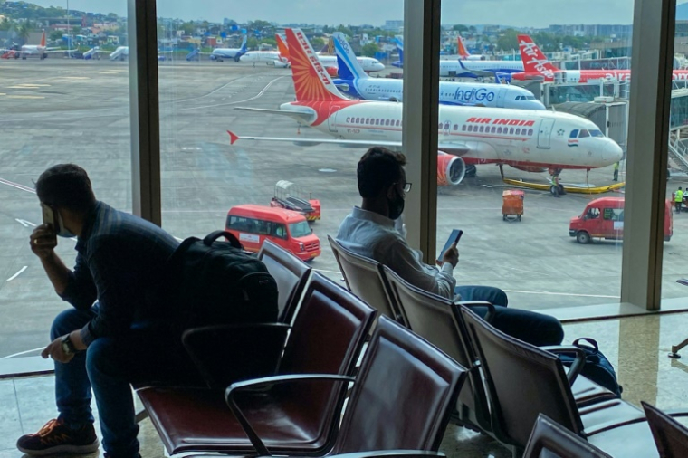 A l'aéroport de Bombay, en Inde, le 9 octobre 2021 ( AFP / PUNIT PARANJPE )