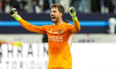 Au Paris FC, Kevin Trapp joue aussi au traducteur