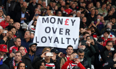 Les supporters de Manchester United vent debout contre la hausse du prix des places