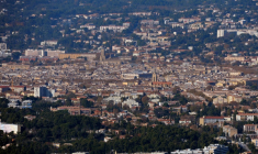 Les 26e Rencontres économiques d'Aix, rendez-vous annuel réunissant chefs d'entreprises, responsables politiques ou économistes, s'ouvrent jeudi en présence du Premier ministre Sébastien Lecornu, avec l'ambition de discuter des "complexités du monde" ( AFP / GERARD JULIEN )