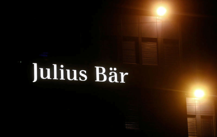 KAIROS (JULIUS BAER) SONGE À DES ACQUISITIONS EN ITALIE