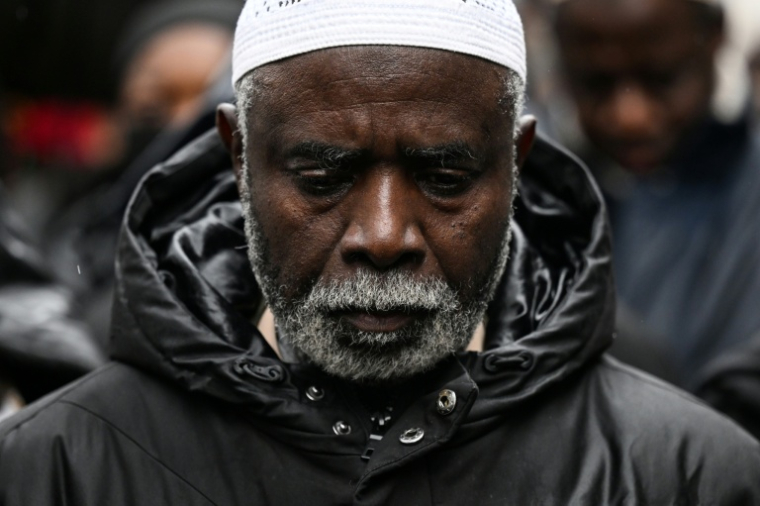 Un oncle d'El Hacen Diarra participe à une marche à Paris le 25 janvier 2026 pour son neveu morts lors d'une garde à vue ( AFP / Blanca CRUZ )
