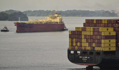 Quelque 521 millions de tonnes de marchandises ont été acheminées à travers le canal du Panama sur la dernière année fiscale ( AFP / MARTIN BERNETTI )