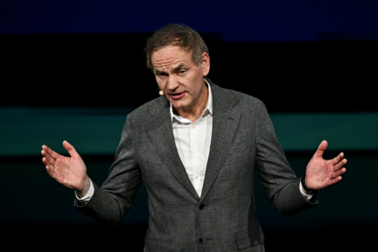 Oliver Blume, président du directoire de Volkswagen, le 21 avril 2026 ( AFP / Pedro PARDO )