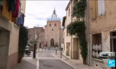 Guerre en Ukraine : la France rassemble équipements et dons pour aider les ukrainiens