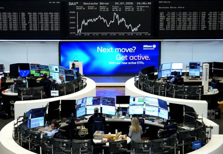 Le graphique de l'indice boursier allemand DAX est présenté à la Bourse de Francfort