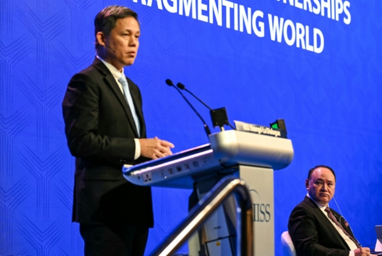 Le sécrétaire philippin à   la Défense, Gilberto Teodoro, s'exprime le 31 mai 2026 à Singapour lors du Dialogue de Shangri-La, principal forum annuel consacré aux questions de défense en Asie-Pacifique  ( AFP / JAM STA ROSA )