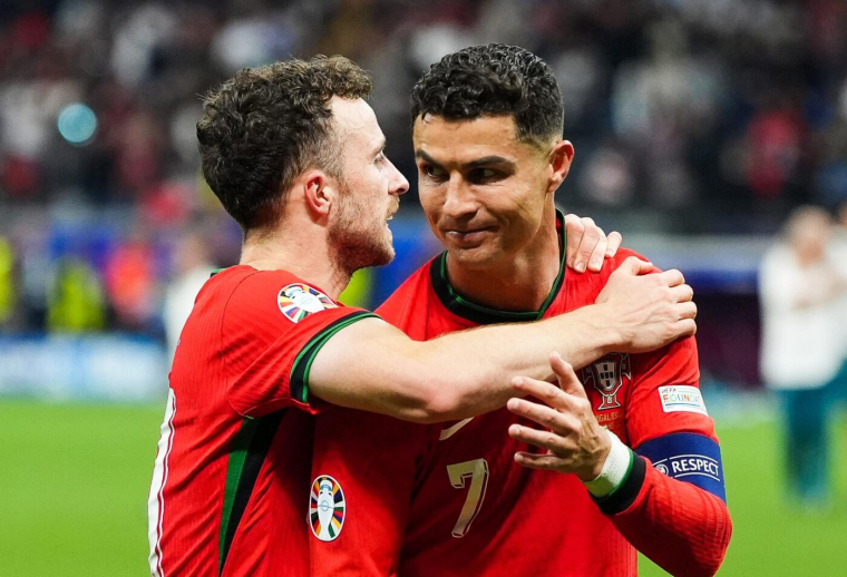 « Cela n’a pas de sens » : Cristiano Ronaldo rend à son tour hommage à Diogo Jota