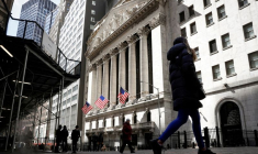 WALL STREET OUVRE EN HAUSSE