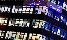 SODEXO RENONCE À UNE CESSION MINORITAIRE DE SON PÔLE 'AVANTAGES ET RÉCOMPENSES', LE TITRE BAISSE