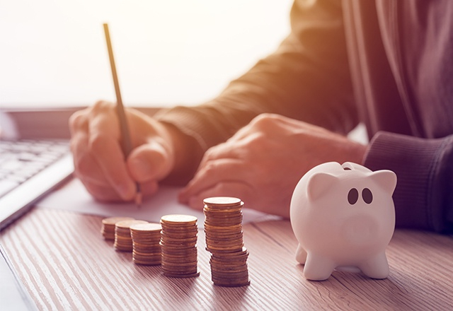 L'été est encore la bonne période pour souscrire un crédit immobilier.(Crédits:Adobe Stock)