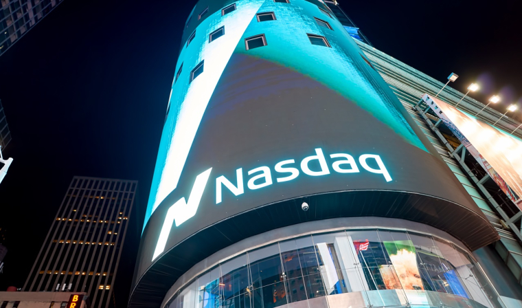 L'écran du Nasdaq à New York. (Crédits: Adobe Stock)