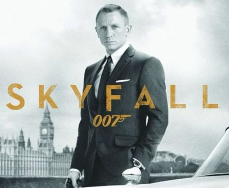 La maison Christie’s a réussi des enchères records. crédit photo : Capture d’écran Instagram @skyfall_themovie