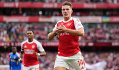 Arsenal en met cinq à Leeds