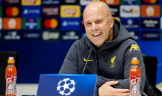 Arne Slot et Luis Enrique se lancent des fleurs à quelques jours du choc PSG-Liverpool