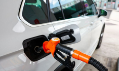 Une station-service à Paris