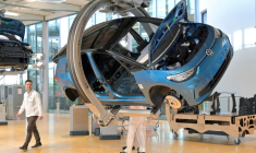 PHOTO D'ARCHIVES : Visite de presse de la chaîne de production Volkswagen à Dresde