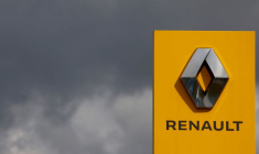 RENAULT SUSPEND SON ACTIVITÉ À MOSCOU, RÉFLÉCHIT À SON AVENIR DANS AVTOVAZ