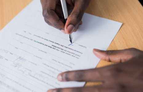 Pour les couples disposant d’un patrimoine conséquent, une stratégie consiste à souscrire plusieurs contrats d’assurance vie. (Illustration). (Cytonn Photography / Pexels)