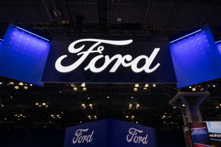 Le logo Ford, au salon de l'Auto le 16 avril 2025 à New York. ( GETTY IMAGES NORTH AMERICA / Adam Gray )