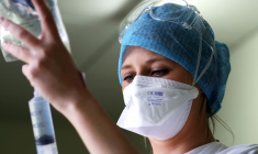 CORONAVIRUS: PRÈS DE 42.000 CAS ET 900 MORTS DE PLUS EN FRANCE