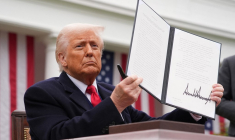 Donald Trump à Washington, aux États-Unis, le 2 avril 2025. ( GETTY IMAGES NORTH AMERICA / ANDREW HARNIK )