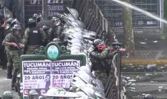 Argentine: des blessés dans des heurts entre police et manifestants à Buenos Aires