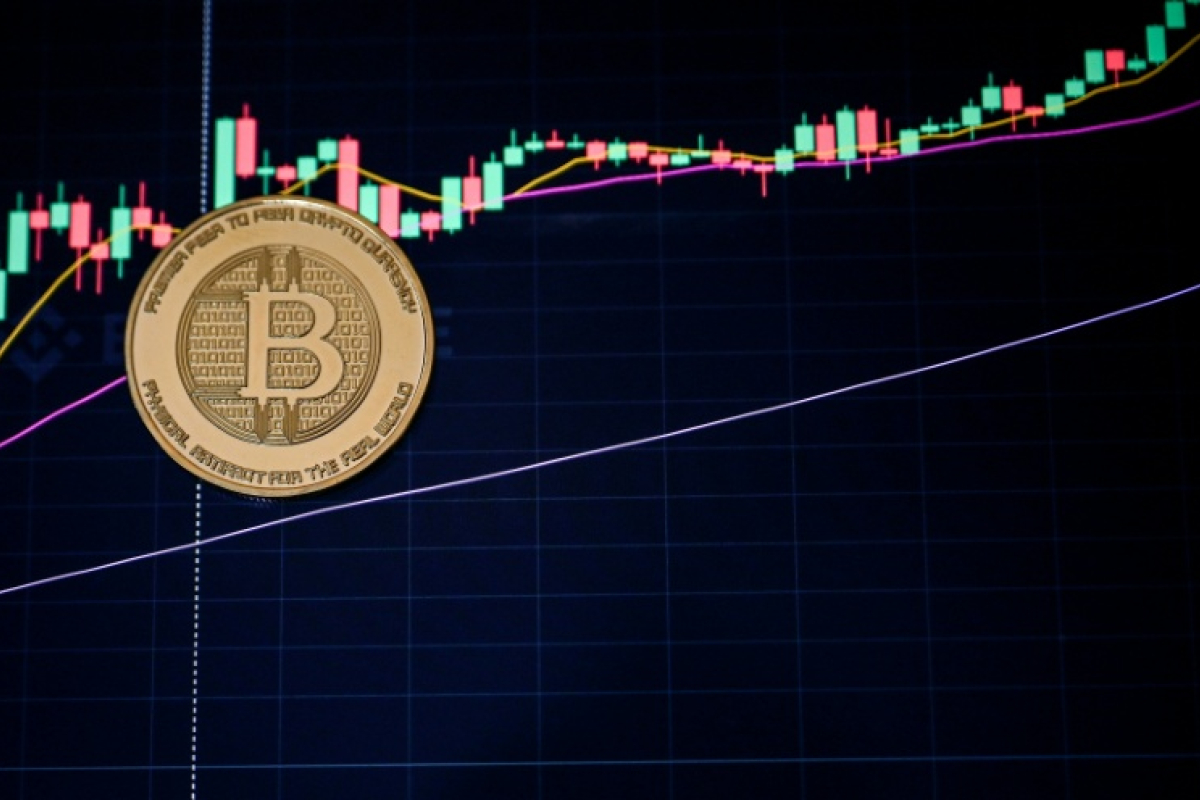 Le bitcoin bat un nouveau record et dépasse les 125.000 dollars