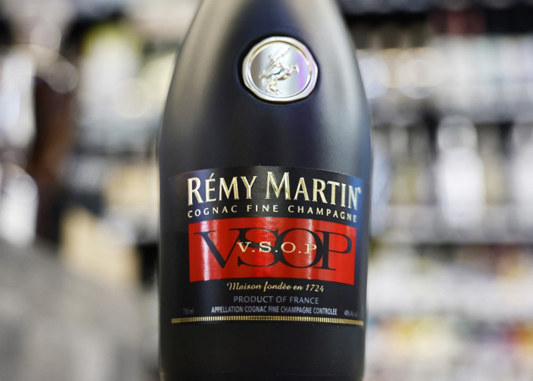 ( GETTY IMAGES NORTH AMERICA / MARIO TAMA )