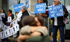Verdict du procès de l'ex-chirurgien Joël Le Scouarnec au palais de justice de Vannes