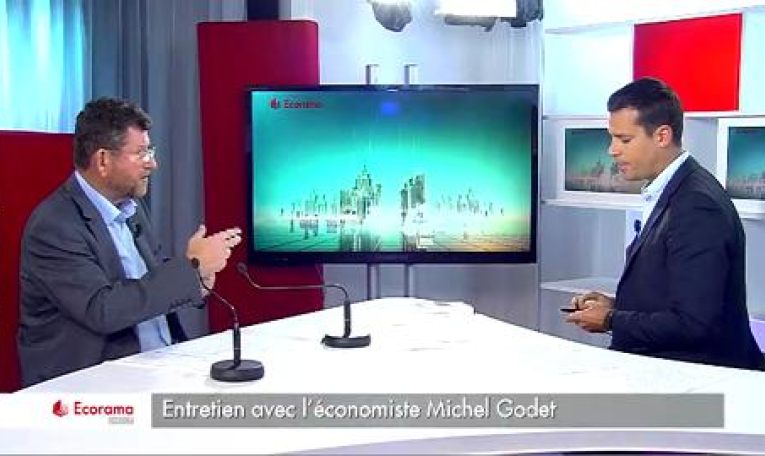 Impôts : "Les gens ont l'impression qu'on les plume" selon l'économiste Michel Godet (VIDEO)