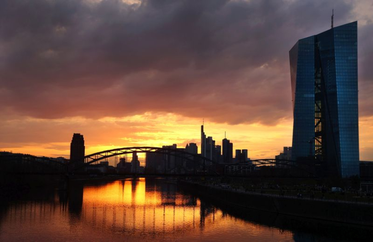 L'ACTIVITÉ DU SECTEUR PRIVÉ AU PLUS HAUT DEPUIS 2000 EN ZONE EURO