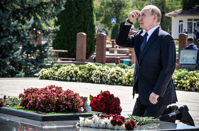 Vladimir Poutine à Beslan, en Russie, le 20 août 2024. ( POOL / VLADIMIR ASTAPKOVICH )