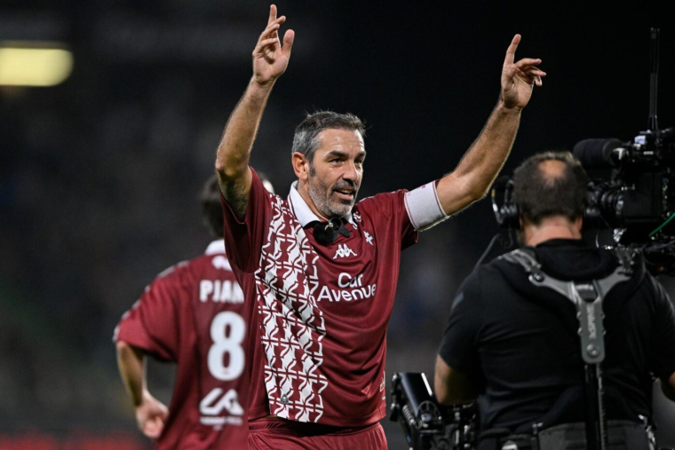 Après son jubilé, Robert Pirès se lance dans une nouvelle carrière