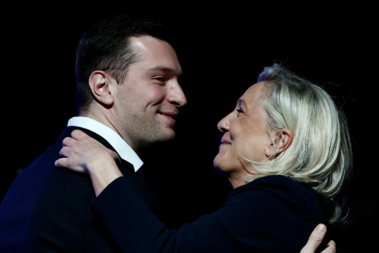 Jordan Bardella et Marine Le Pen à Chalons-en-Champagne, le 18 mars 2026 ( AFP / Sameer AL-DOUMY )