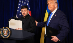 Volodymyr Zelensky et Donald Trump à Palm Beach, aux États-Unis, le 28 décembre 2025. ( GETTY IMAGES NORTH AMERICA / JOE RAEDLE )