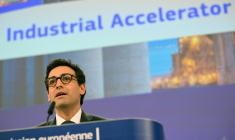 Le vice-président de la Commission européenne Stéphane Séjourné, à Bruxelles le 4 mars 2026 ( AFP / Nicolas TUCAT )