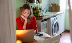 La TVA sur l’abonnement d’électricité va augmenter en août 2025. ( crédit photo : Getty Images )