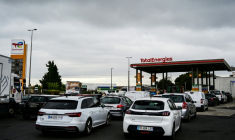 Station-service TotalEnergies à Beziers (sud de la France) le 1er octobre 2026 ( AFP / Gabriel BOUYS )