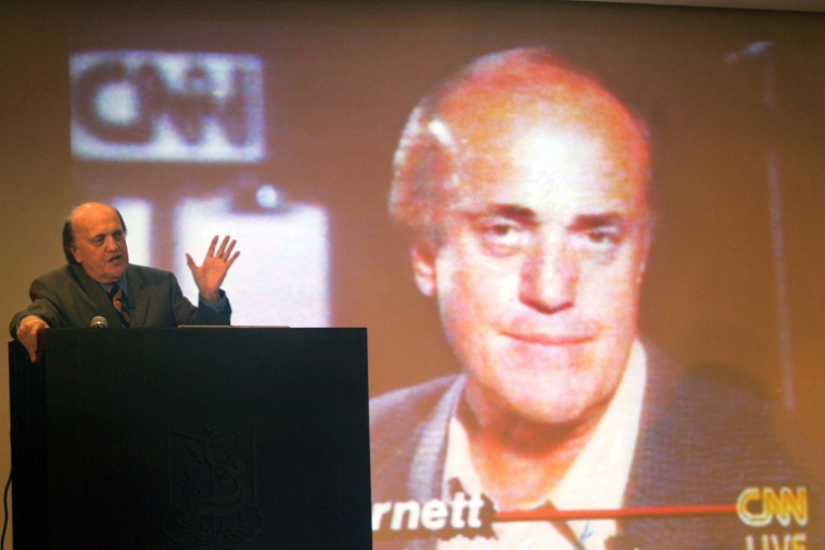 Le journaliste américain Peter Arnett, photographié le 16 mars 2007 à Hong Kong, est décédé le 17 décembre aux Etats-Unis, après une longue carrière de reporter de guerre, notamment au Vietnam et en Irak ( AFP / - )