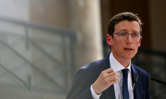 Le ministre de l'Education nationale, Edouard Geffray, le 25 août 2026 à Paris ( AFP / LOU BENOIST )