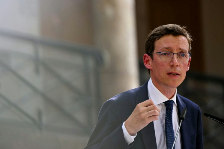 Le ministre de l'Education nationale, Edouard Geffray, le 25 août 2026 à Paris ( AFP / LOU BENOIST )