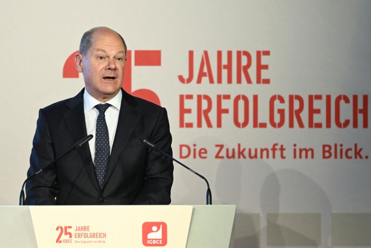 Le chancelier allemand Olaf Scholz lors de la célébration du 25e anniversaire du syndicat des mines, de la chimie et de l'énergie IGBCE à Hanovre