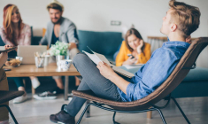 Comment bien louer en colocation pour un bailleur ? - iStock.com / svetikd